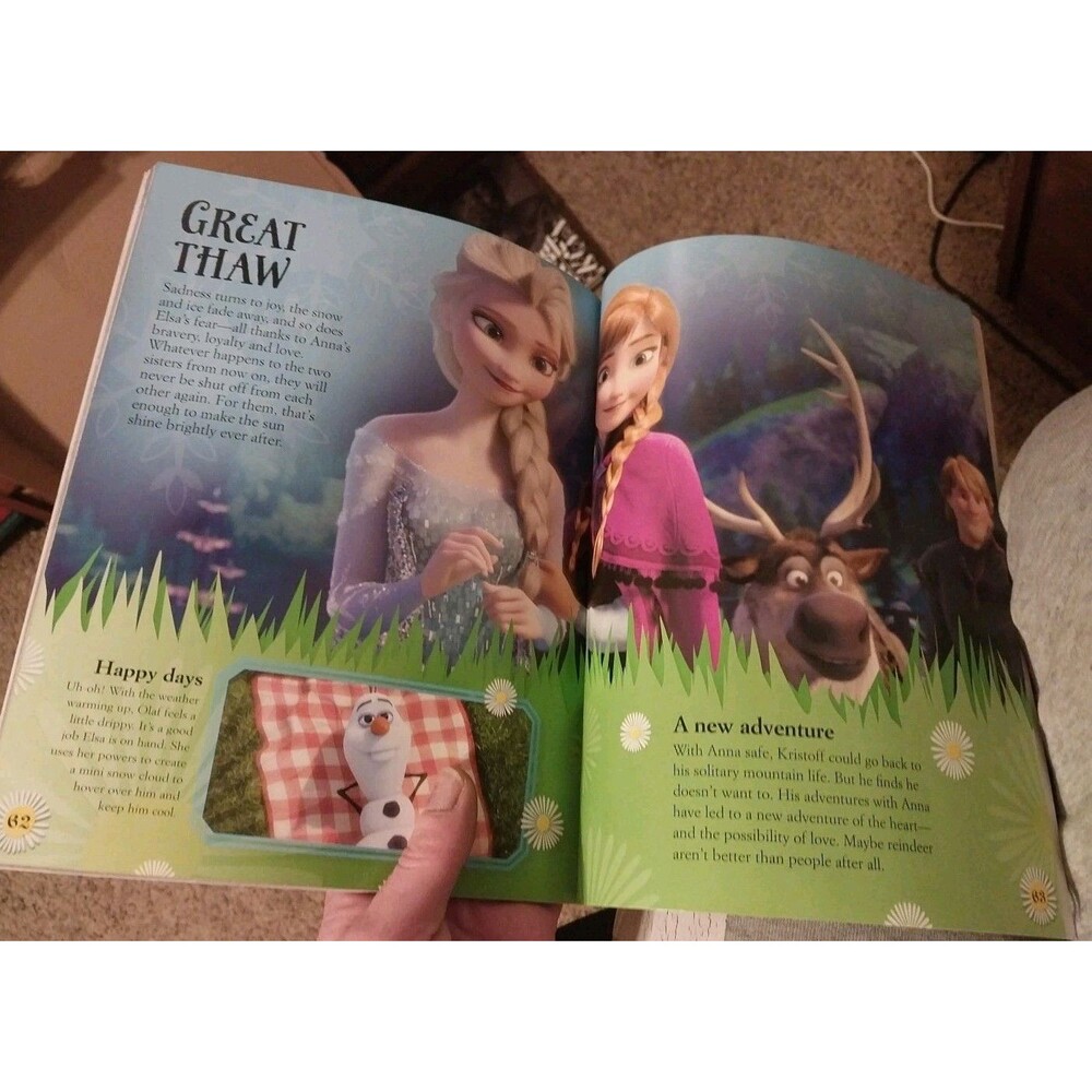 Frozen The Essential Guide - Picture 7 of 8